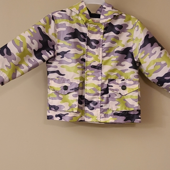 OshKosh B'gosh camo hooded rain jacket - Picture 1 of 5